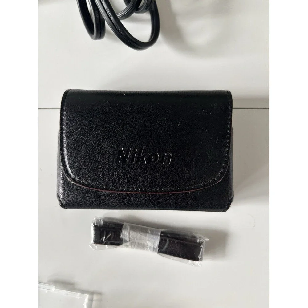 Nikon CoolPix S220 Digital Camera